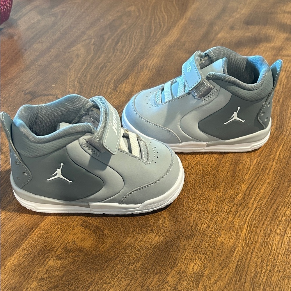 Jordan Kids Gray and White Sneakers